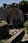 Villa Adriana - Canopo e Serapeo, uno dei complessi pi originali e spettacolari della villa. 